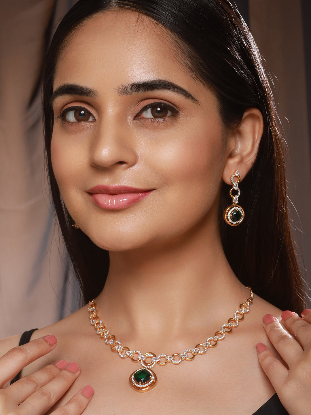 Gold Toned Emerald Green AD Studded Statement Link Pendant Jewellery Set